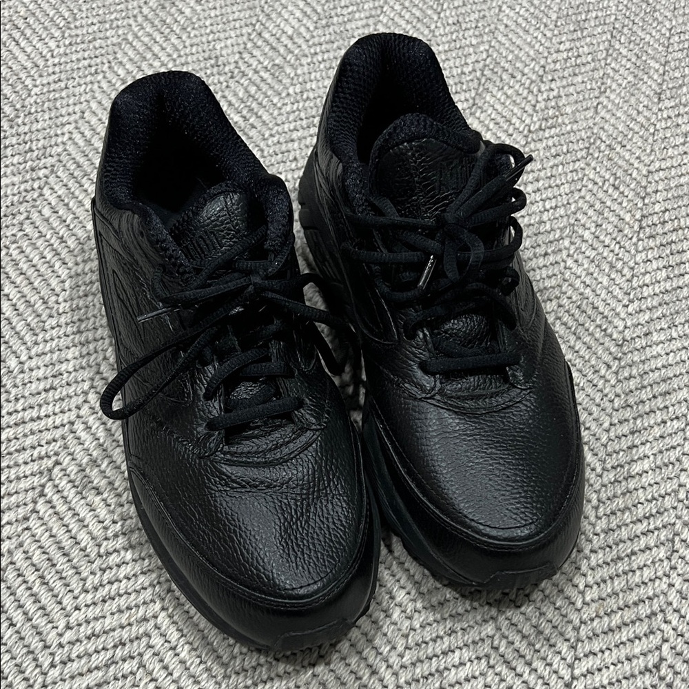 Brooks Men's Black Leather Sneakers